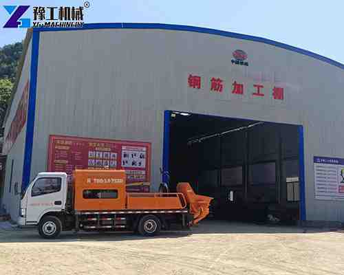 small concrete pump truck