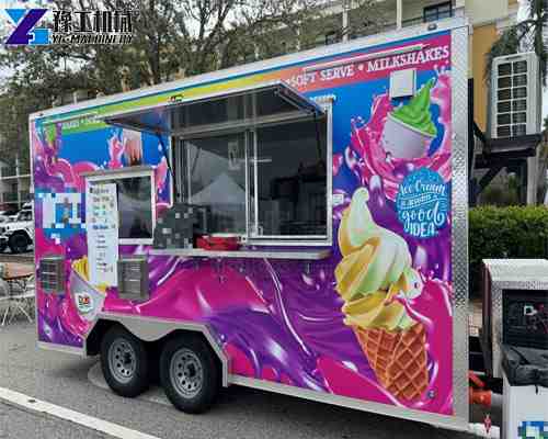 soft serve ice cream trailer by roadside