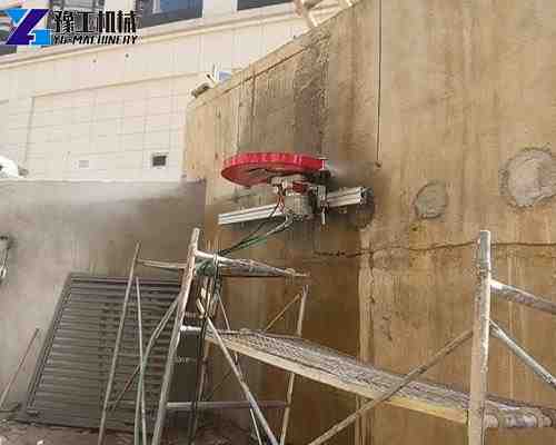 wall cutting saw in construction site