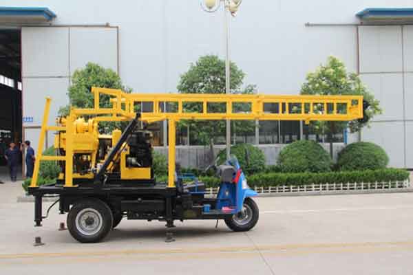 hydraulic tractor mounted water well drilling rig