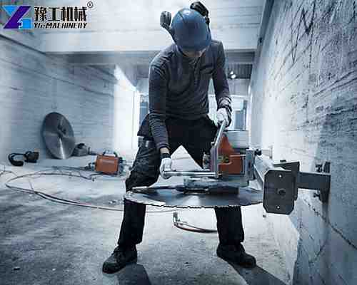 cutting wall machine in construction