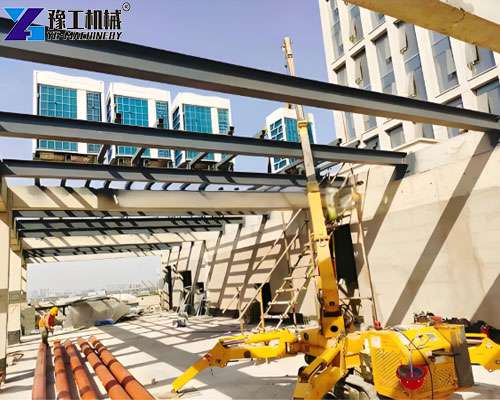 spider crane in narrow space