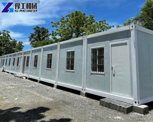 temporary toilet cabin