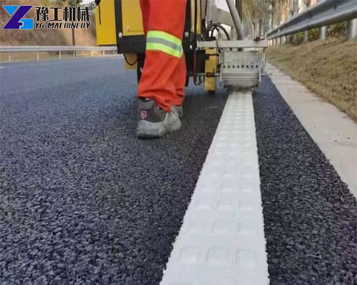 oscillating road line painting machine