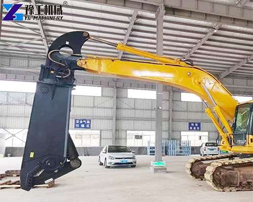 excavator eagle shear mounted on excavator