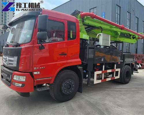 hydraulic concrete pump truck with folding boom