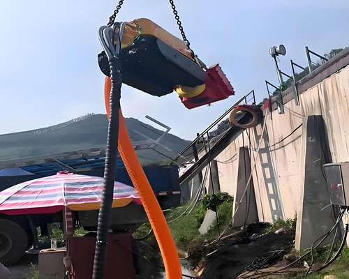 reservoir dredging robot