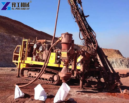 reverse circulation drilling rig collecting clean and accurate mineral samples