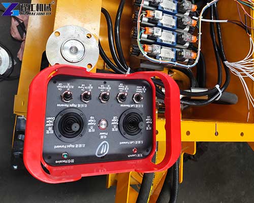 Dredging robot remote control
