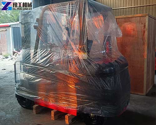 electric forklift container loading poland