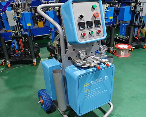 Hydraulic polyurethane spray machine for high-output spraying