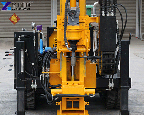 Hydraulic mineral exploration drilling rig with powerful drilling performance